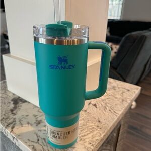 Stanley Aquamarine 40oz BRAND NEW WITH TAGS